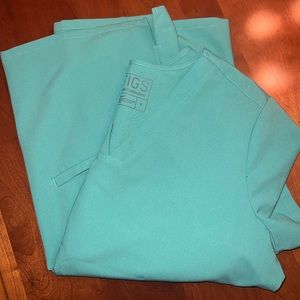 Figs Surgical Green Scrub Top